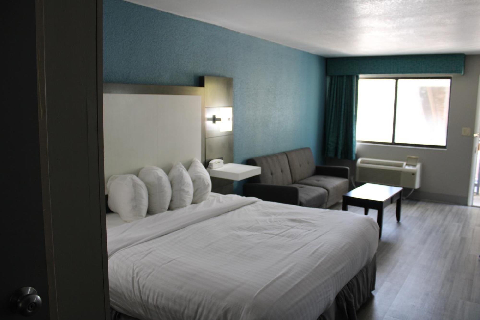 King Room Non-Smoking