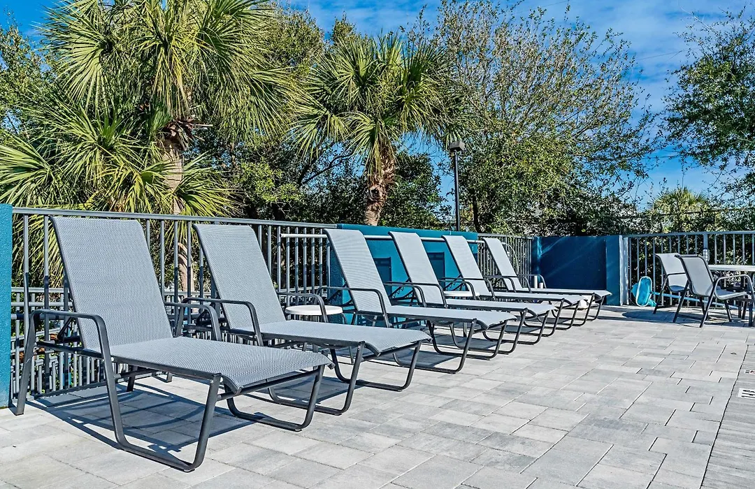 Beachside Inn-1